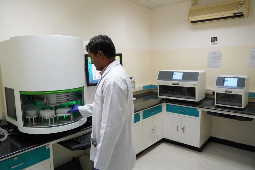 General Laboratory at Narayana Nethralaya